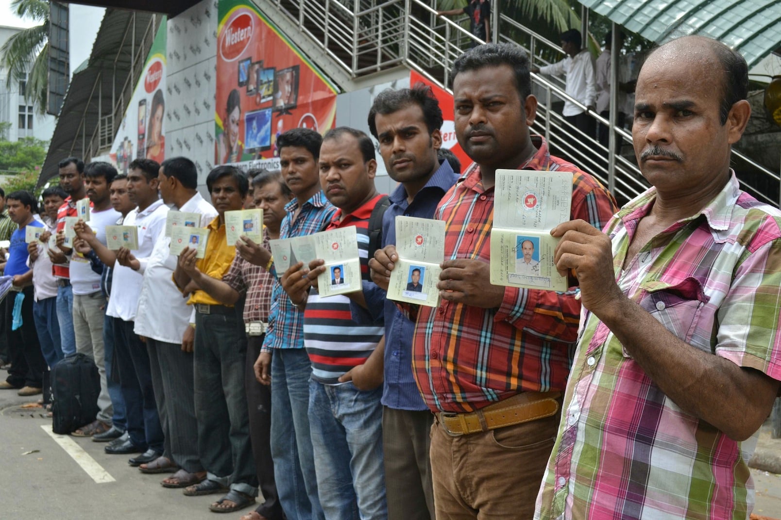 Bangladeshis protest at Libya treatment