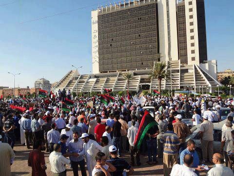 Mass demonstrations in Benghazi against federalists’ attack on election offices