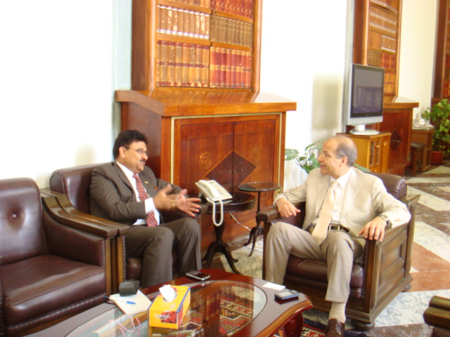 Indian Ambassador offers IT support for banks and business