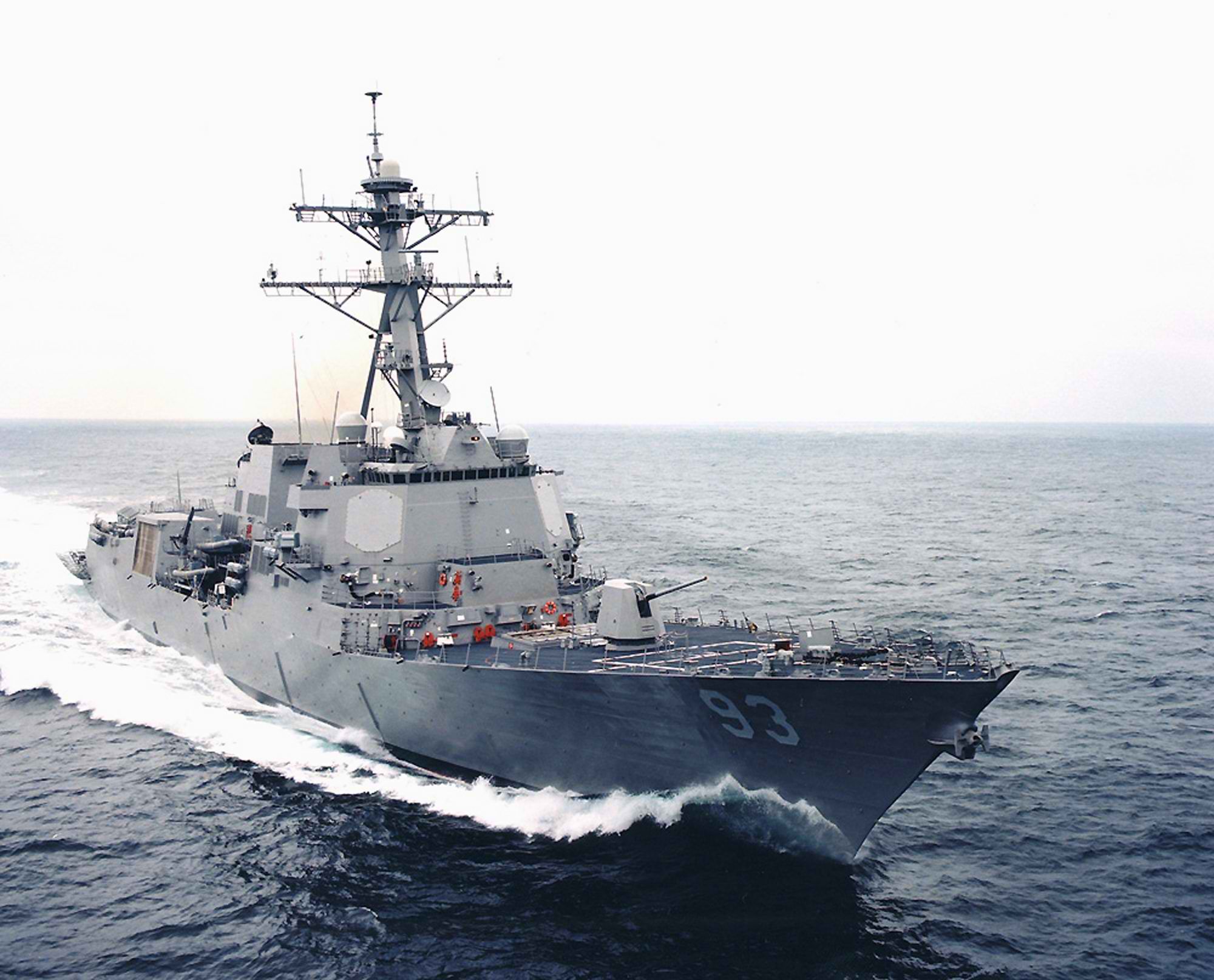 Obama deploys warships off Libyan coast