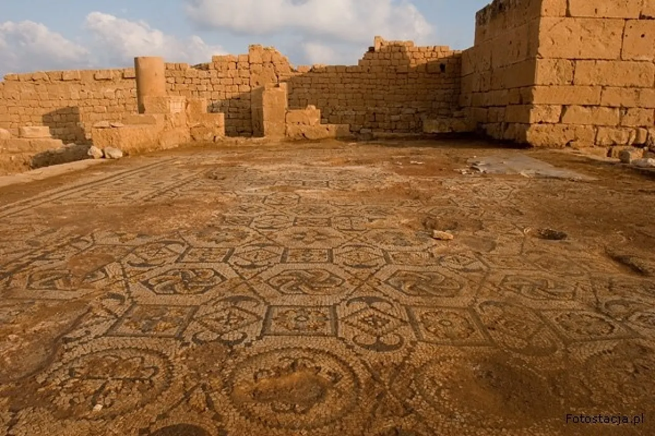 Mozaika_w_willi_z_widokiem Mosaic unearthed by Polish archaeologists at Ptolemais