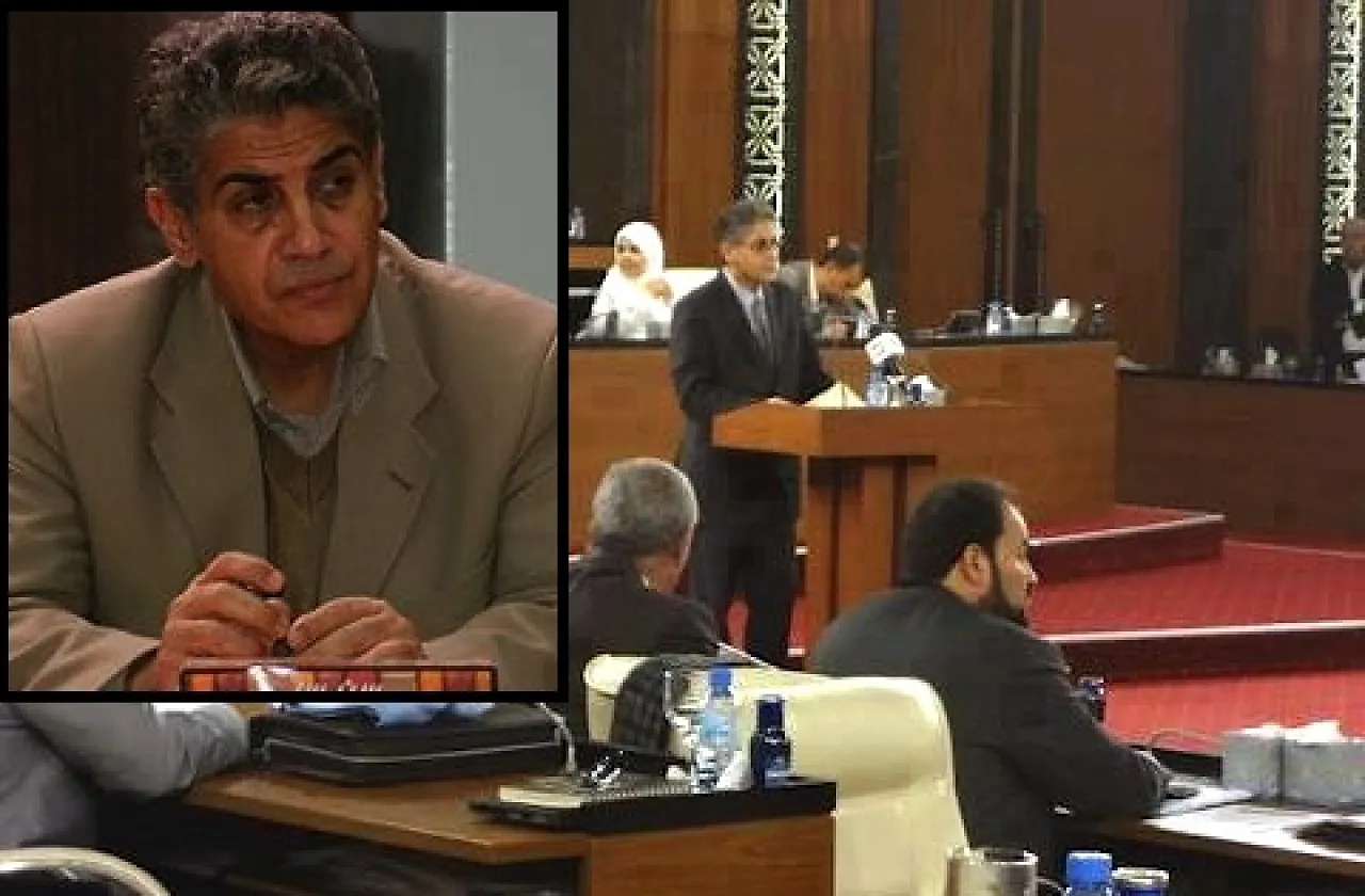 AshourShuwail Ashour Shuwail being sworn into office at the GNC this afternoon and, inset, in clearer view.