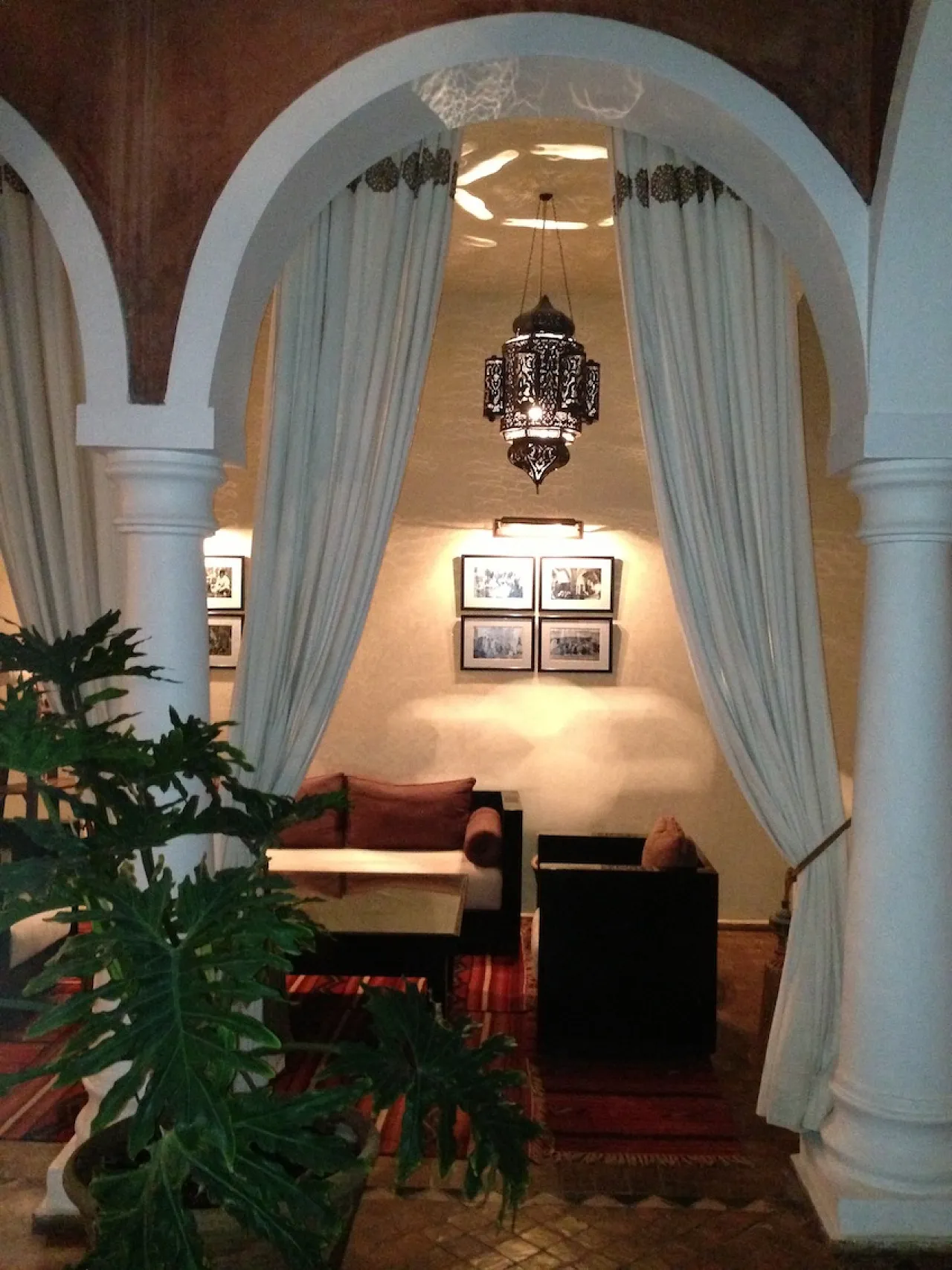 Khan2 Interior of the hotel