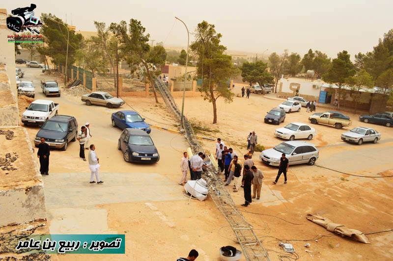 Almadar communication tower falls killing child