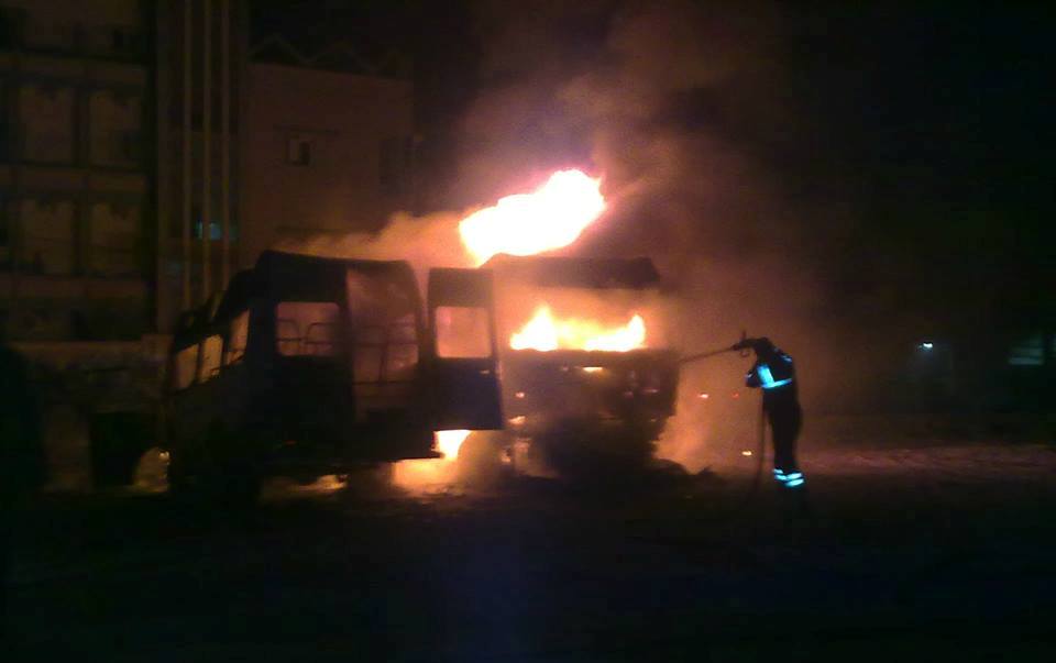 Truck explodes in Tripoli, sets nearby Iveco alight
