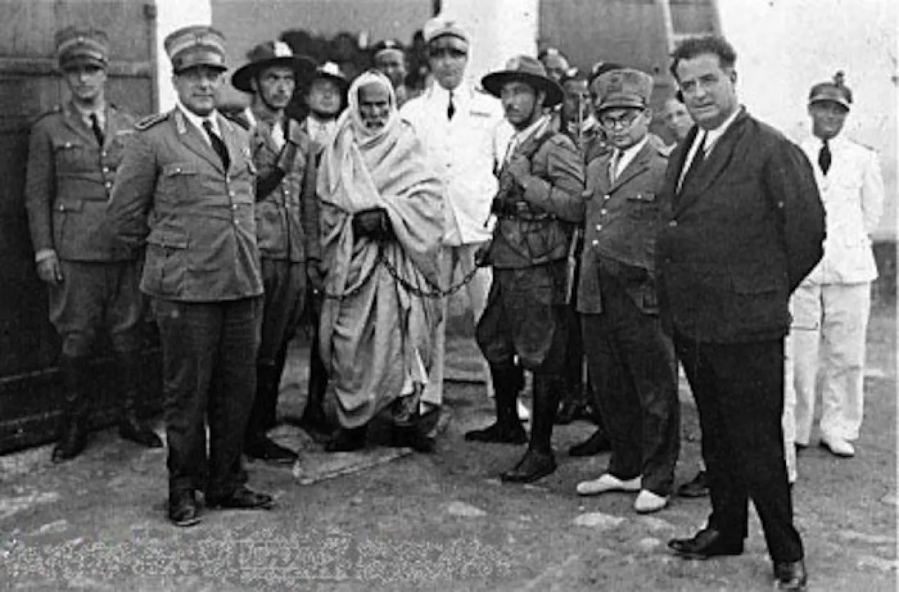 Omar Mukhtar arrested by the Italians omar mukhtar