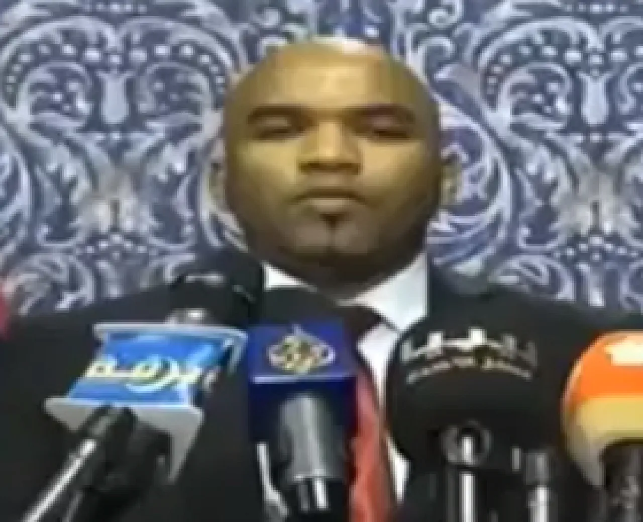 Jadhran speaking today in Ajdabia (Photo: Nabba TV)