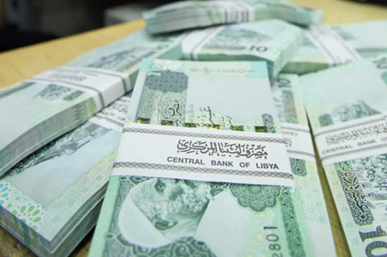 The CBL reveals decreases in spending, state-salaries, subsidies, deficit and hard currency depletion in the Q3 2015 report released today.