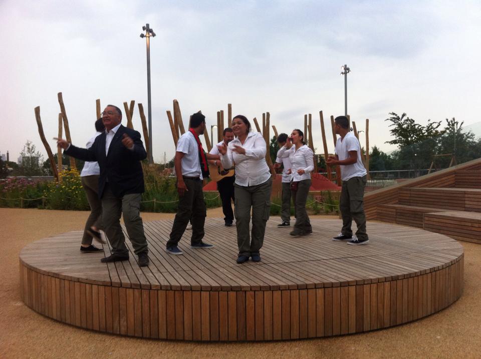 Libyan street theatre wows London audience