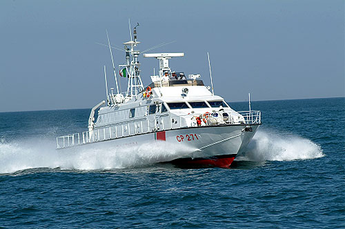 10 dead and 35 missing after another raft sinks off Libyan coast