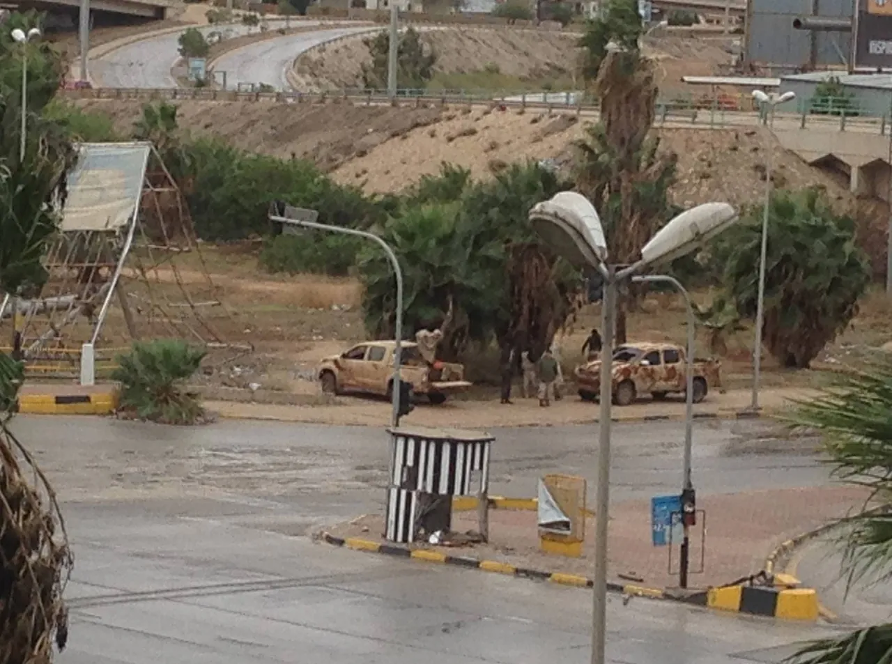 mounted antiaircraft guns have been positioned on the city’s main thoroughfare of Jamal Abdel Nasser Street (Photo: Aimen Amzein)