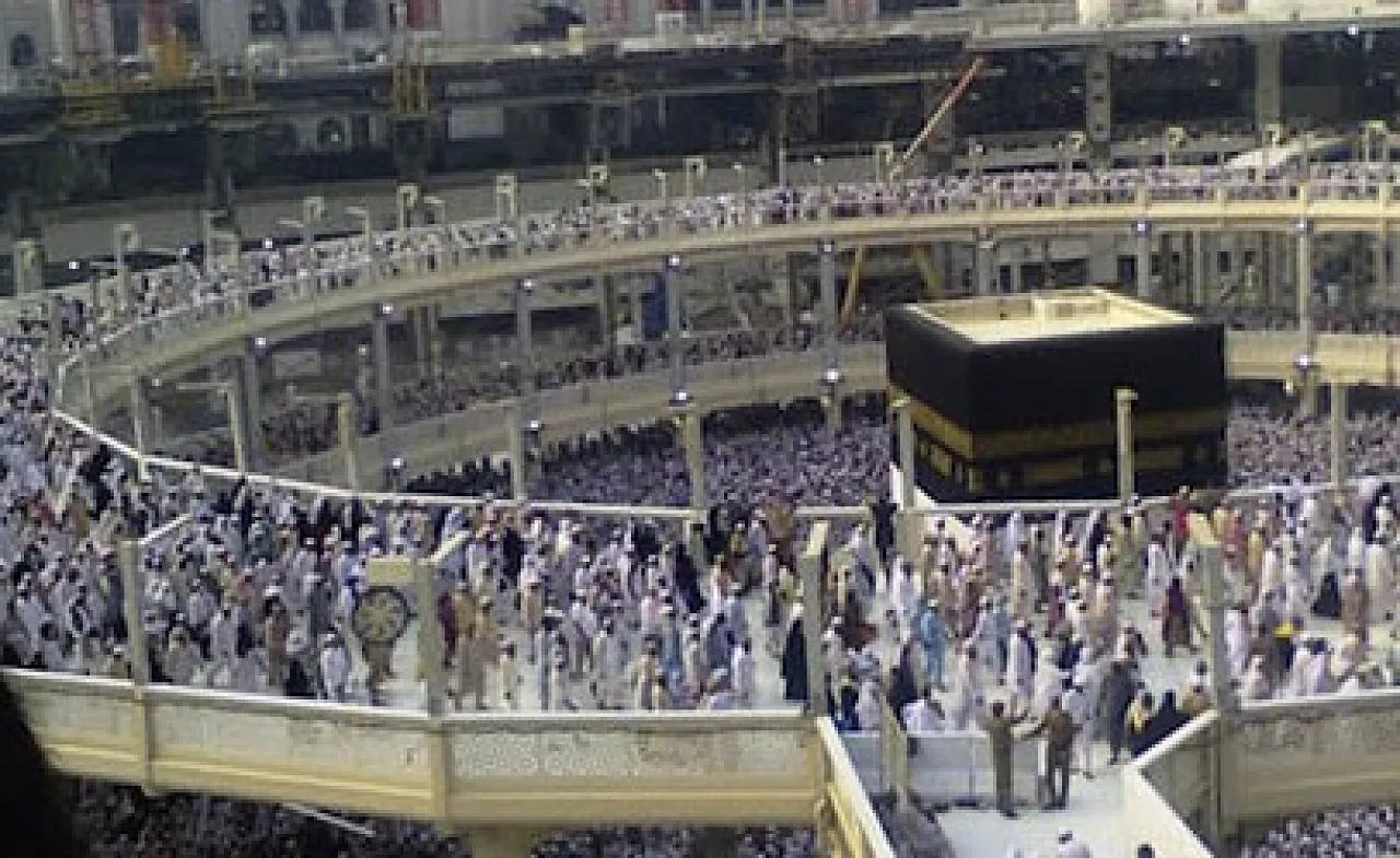 Muslims from around the world encircle the Ka’aba (Photo: MJ Salem)