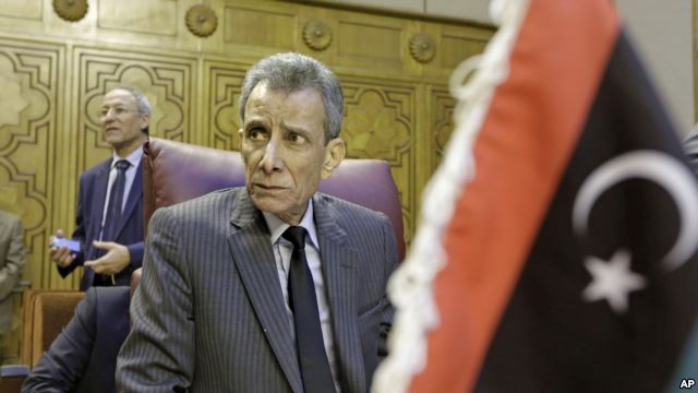 Libya tells Arab League the army needs weapons