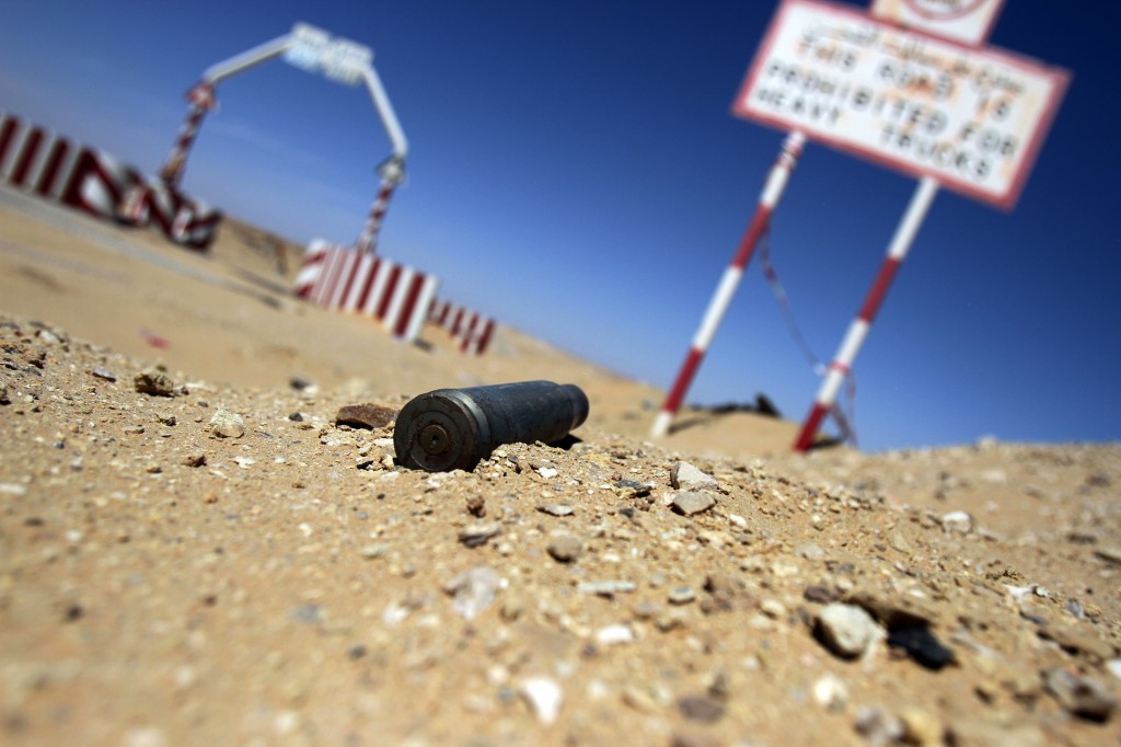 Eight guards die as IS attacks fourth oilfield; two foreigners reported abducted