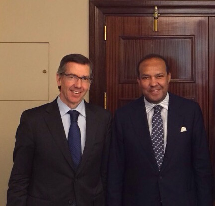 Leon meets with Idris Senussi