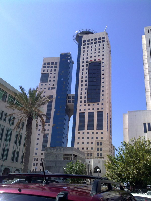 Waha Oil in 10-year Bulayla Tower lease deal