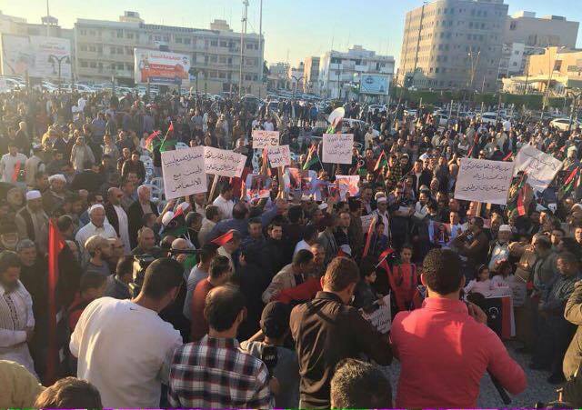 Misratans demonstrate in favour of Serraj 