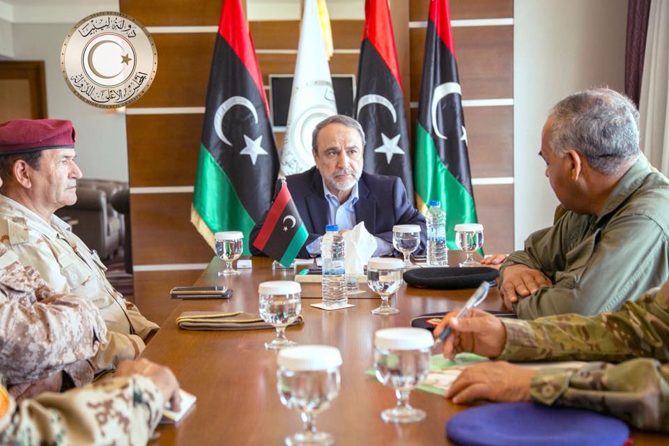 Abdulrahman Sewehli with State Council members (file photo)