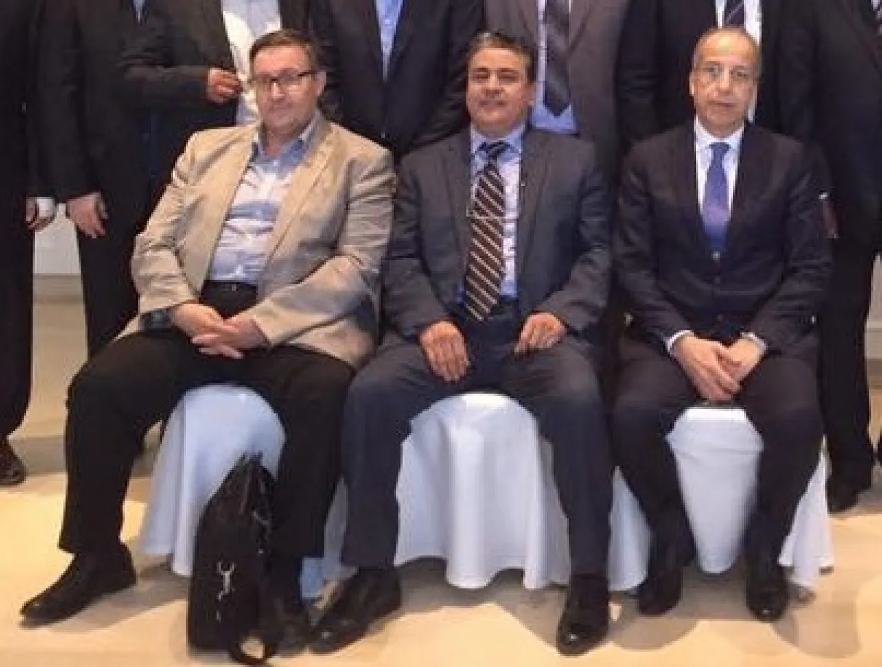 The Governors of the two Central Banks of eastern (Hibri, left) and western (El Kaber, right) Libya at a ''unification'' meeting in Tunis in 2016 (Photo: social media).