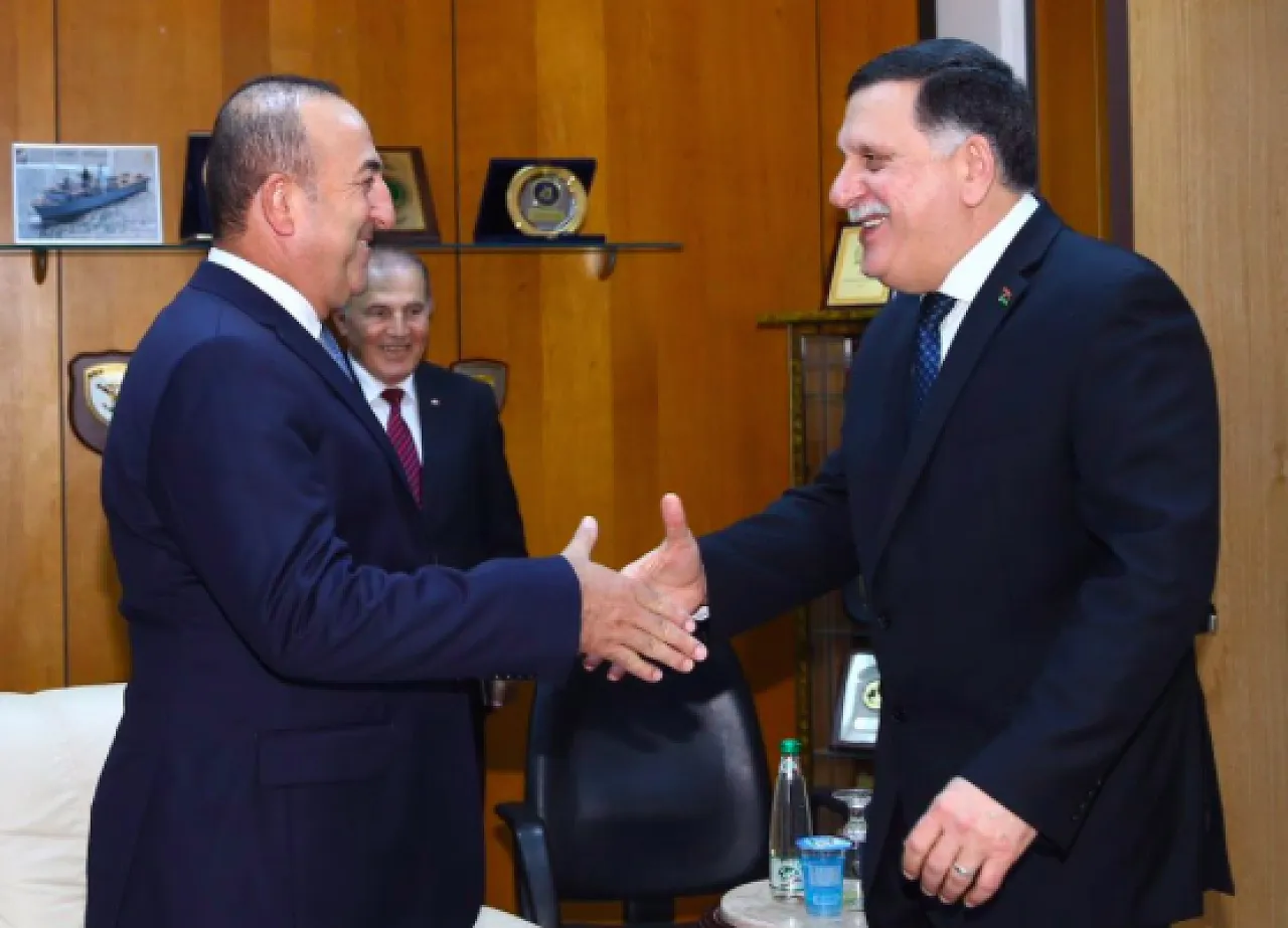 Turkish FM Cavusoglu meeting Faiez Serraj today (Photo: Presidency Council)