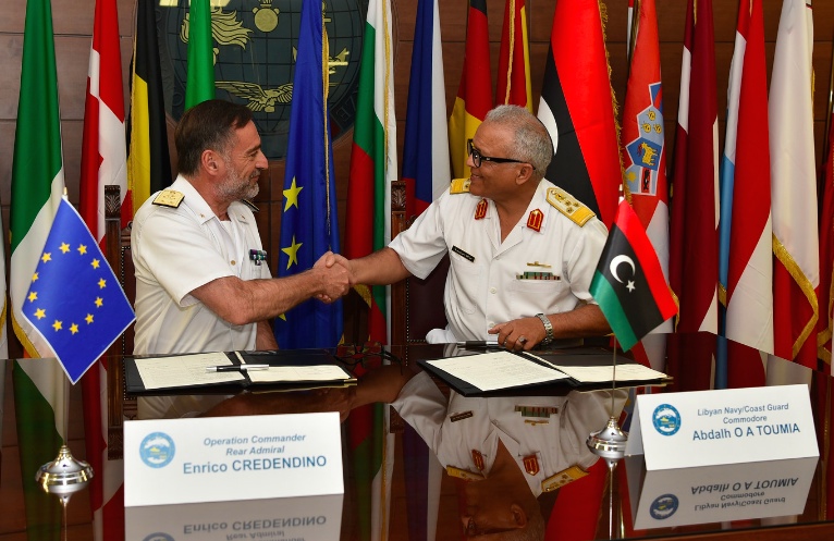 EU to train Libyan seamen to tackle people-smugglers