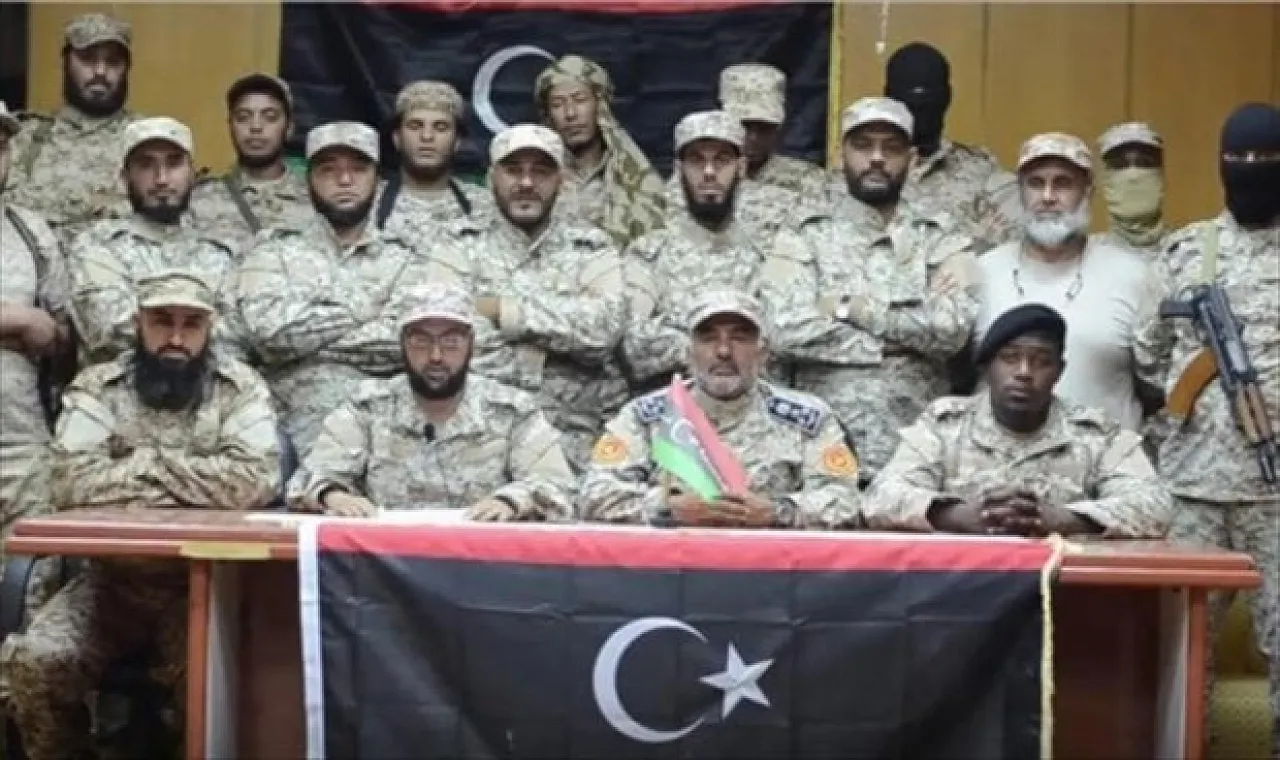 Sharski (behind flag) with BDB militiamen (Photo-BDB)