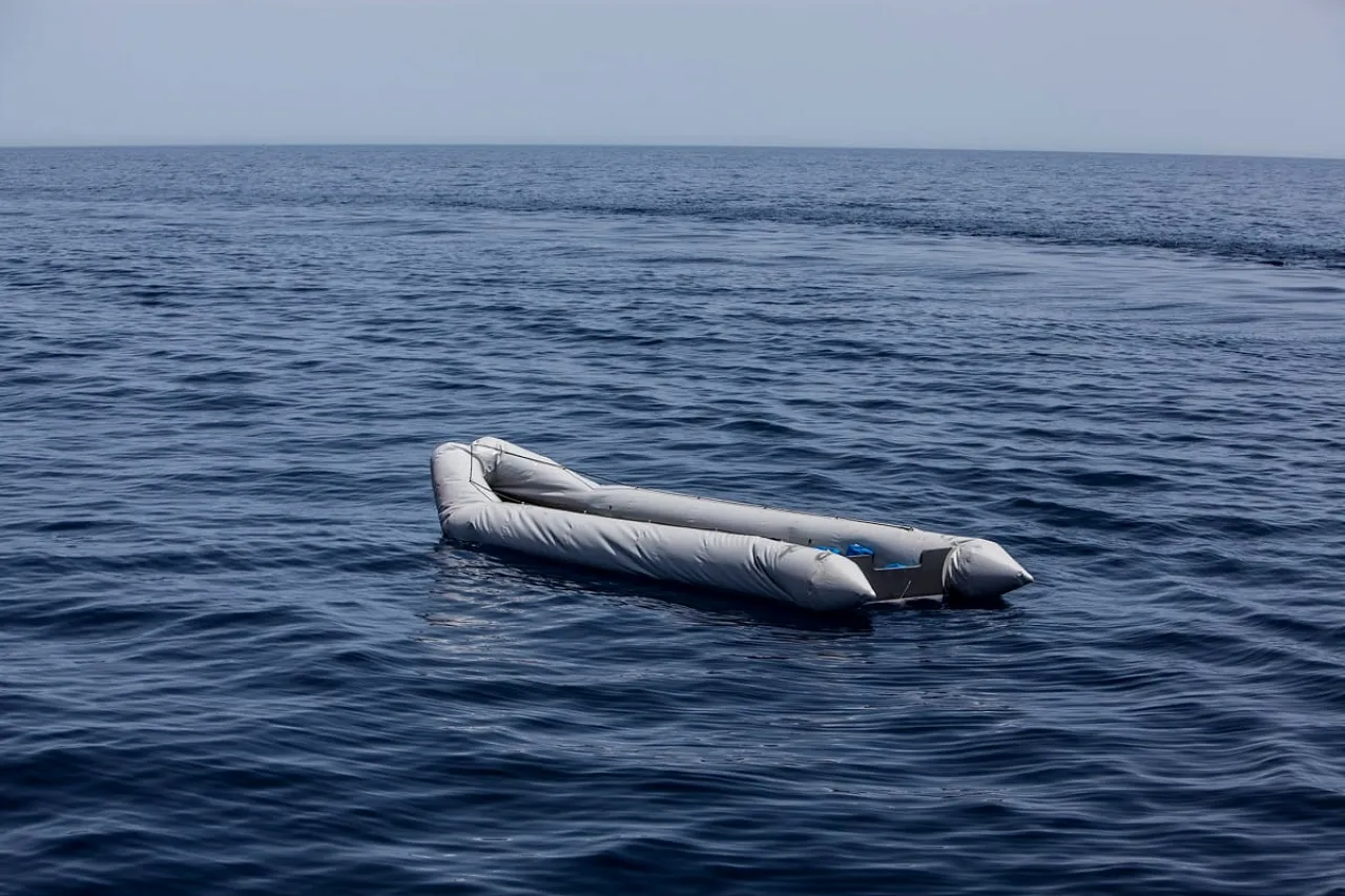 A semi-inflated raft from which the migrants had disappeared (File photo)