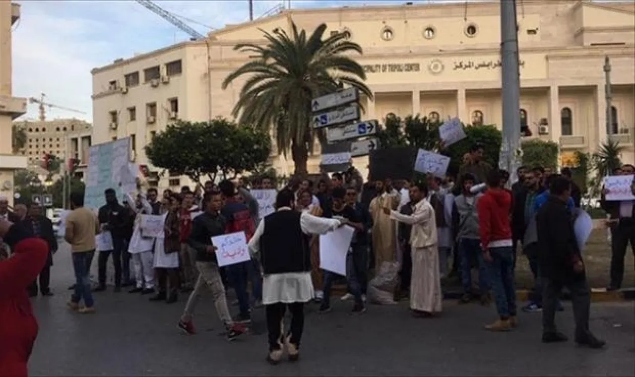 Protests in Algeria Square (Photo: Social media)