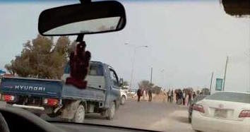 Fighting between Misrata and Zliten forces closes coastal road