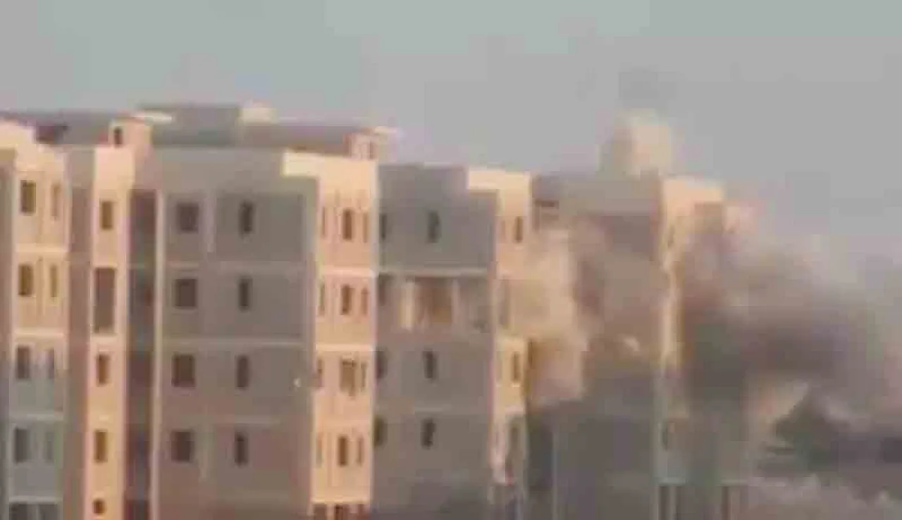 The Ganfouda 12 Buildings under attack (Photo: LNA)