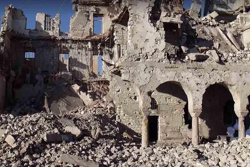 Jets buzz Benghazi's Suq Al-Hout as LNA advance continues