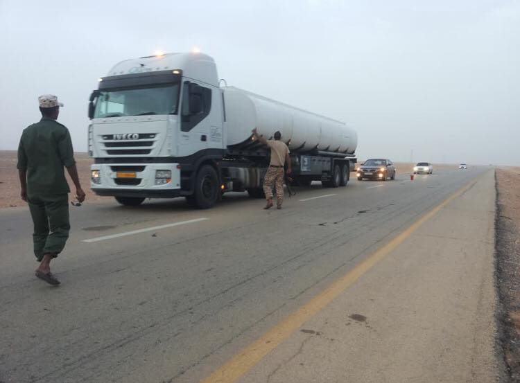 The Libyan NOC/Brega's Fuel Crisis Committee fighting fuel smuggling by land (Photo: Brega).