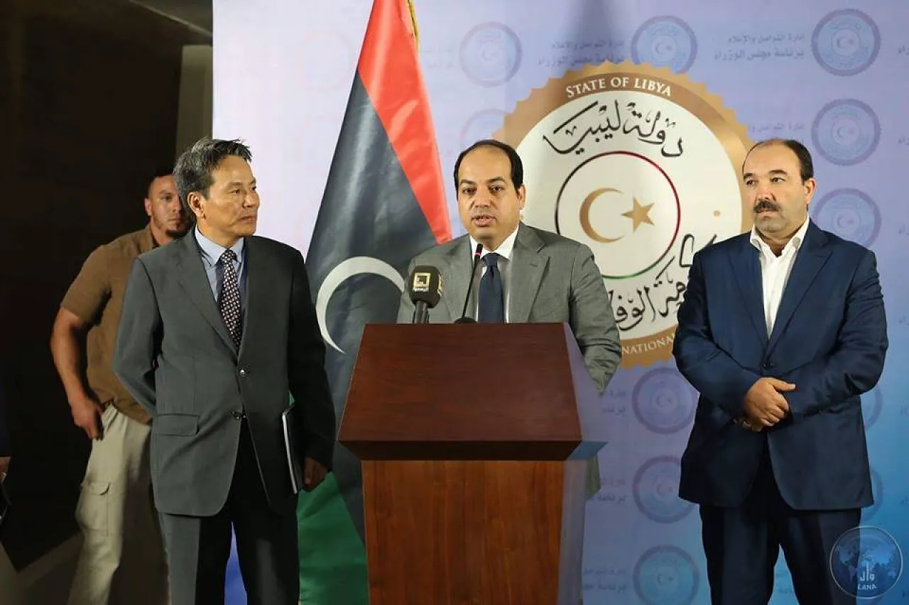 Ahmed maetig with South Korean ambassador 