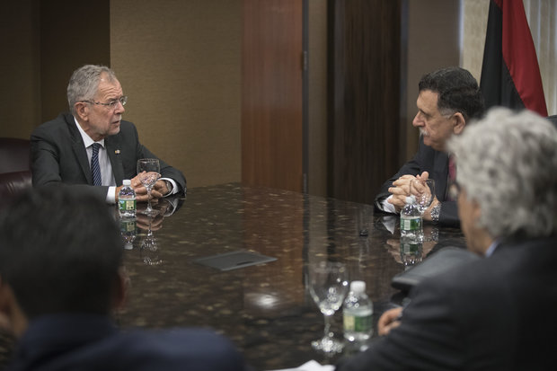 Serraj meets Austrian president at UN in New York