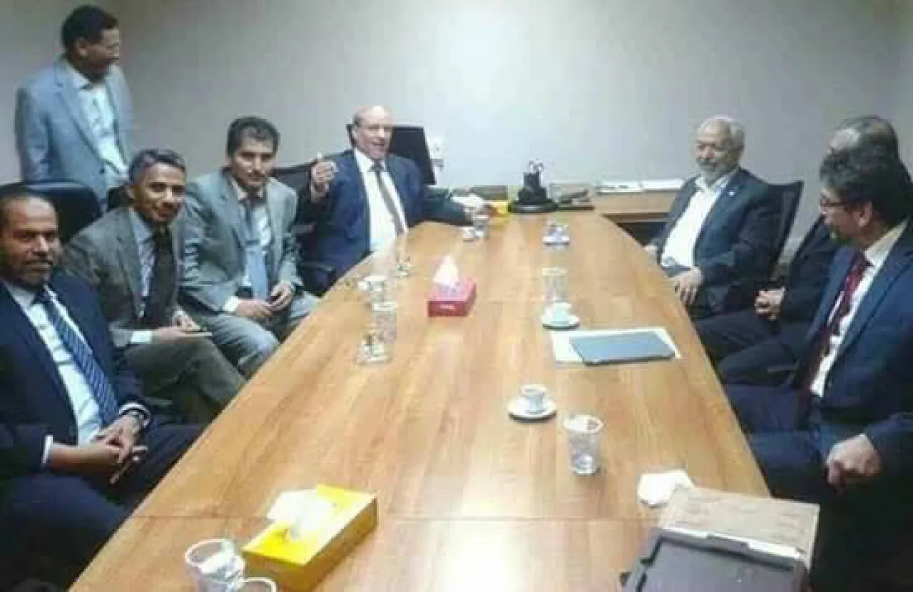 Photo showing Igtet with J&C leader Mohamed Sawan and Rachid Gannouchi 