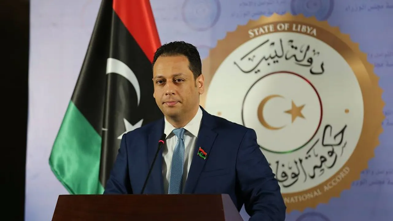 Faiez Serraj has appointed Mohamed Salaak as his official spokesperson. Salaak held his first press conference today (Photo: Presidency Council).