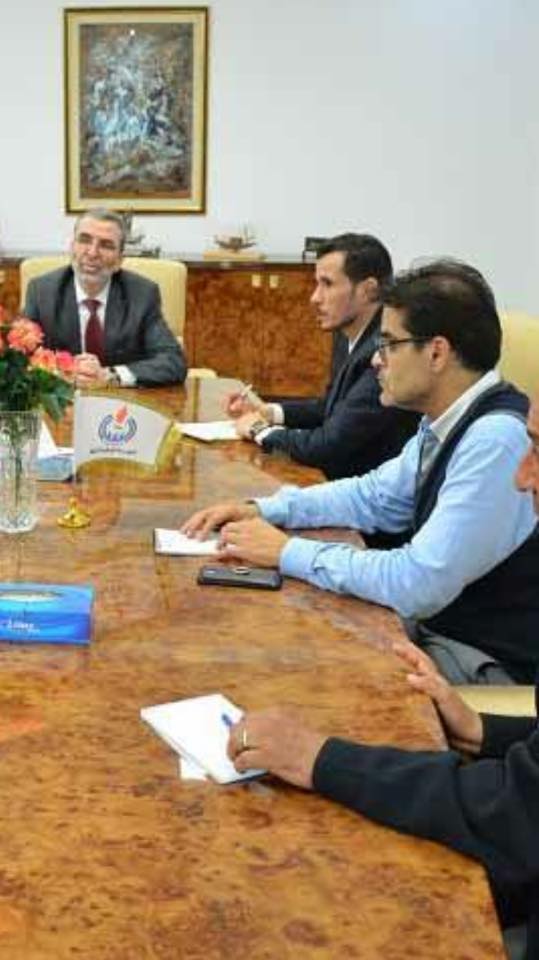 Milad al-Hajrasi in a meeting with NOC chairman Mustafa Sanalla (Photo: Fuel and Gas Crisis Committee).