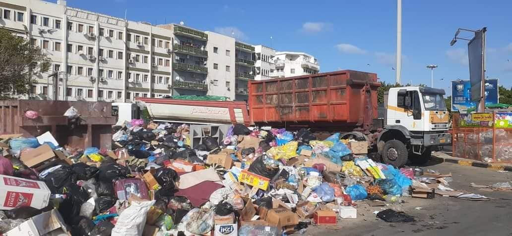 Tripoli's uncollected roadside rubbish in 2019. The capital and country have had problems for years processing domestic waste (Photo: by TCM in 2019).