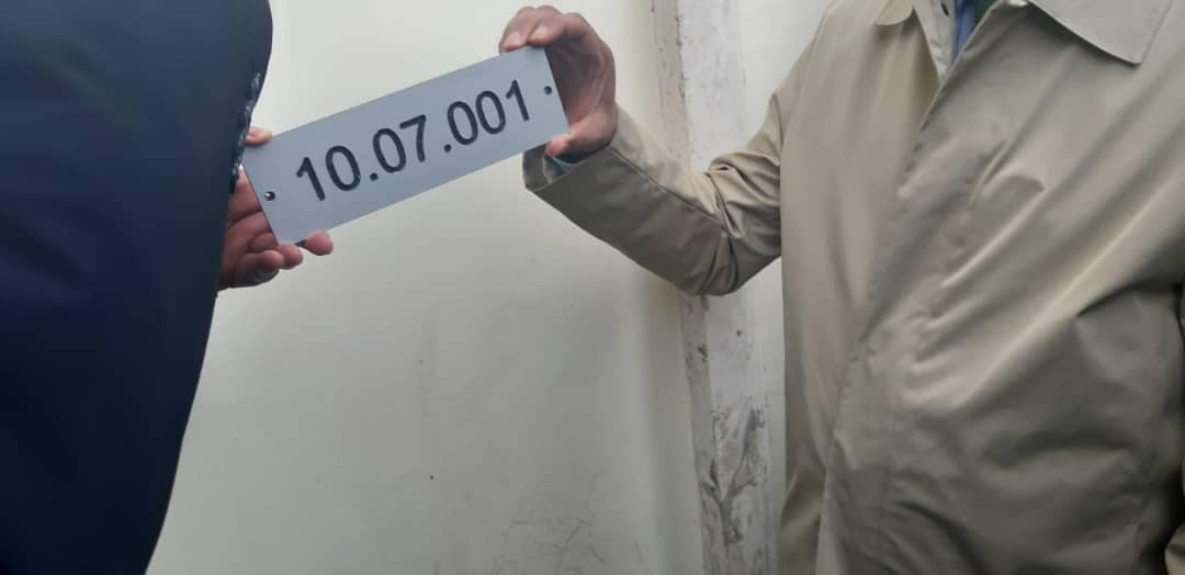 Tripoli Municipality Centre starts attaching post codes to buildings within its region (Photo: Libya Post).