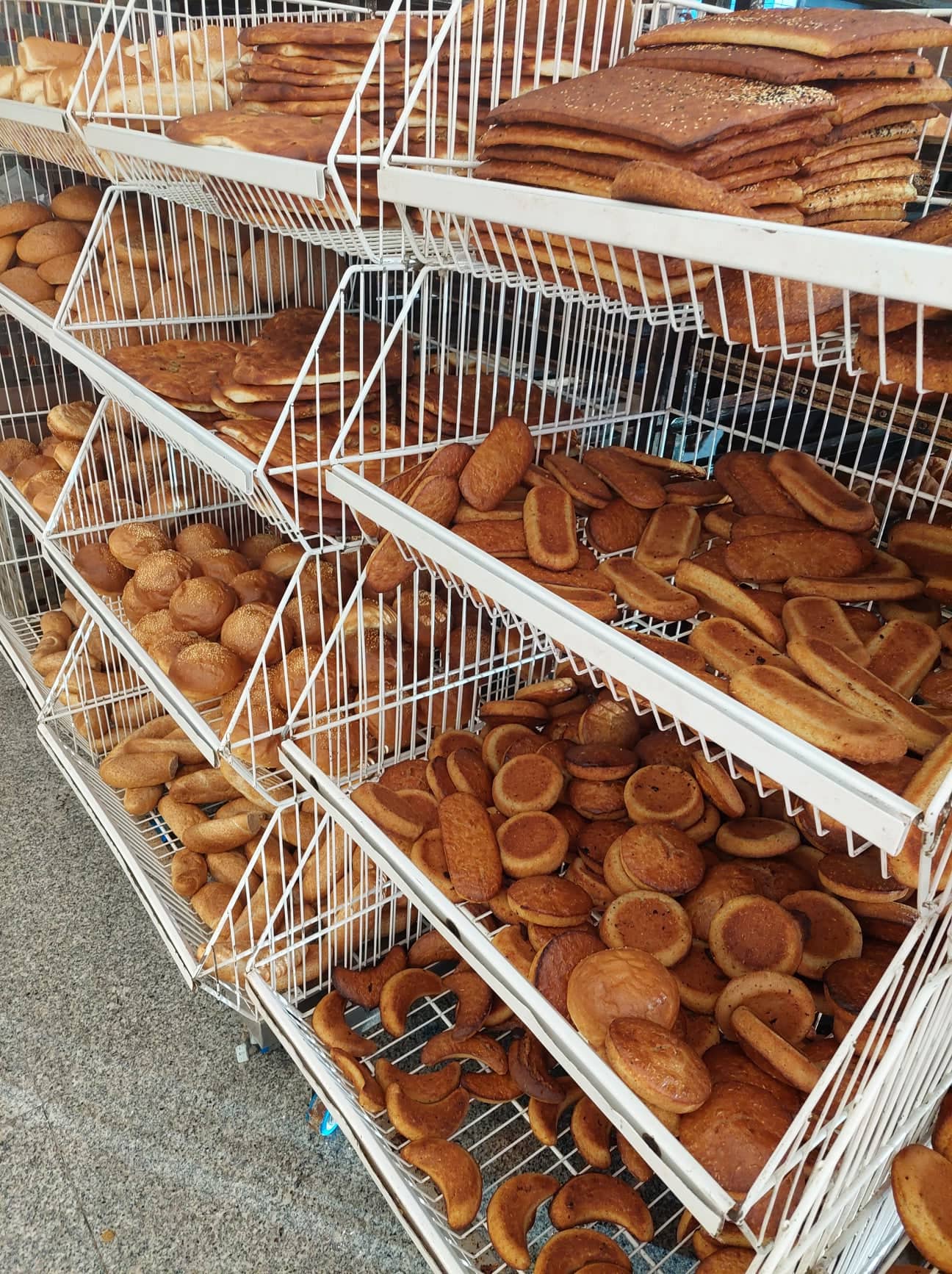 Over 100 random tests found no potassium bromide in bakeries: Economy Minister Hwej